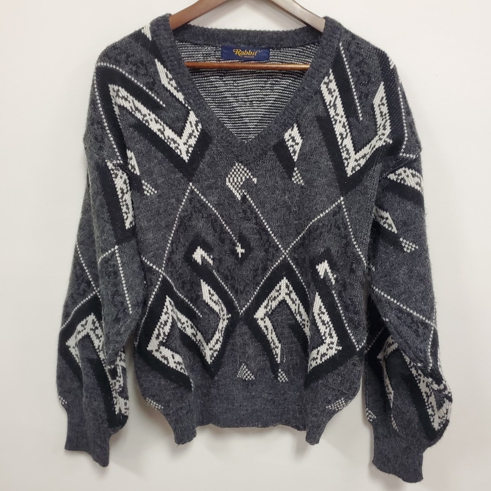 Vintage Rabbit Mens‎ Deep V Neck Sweater Size L Gray Preppy Neutral Layers Cozy